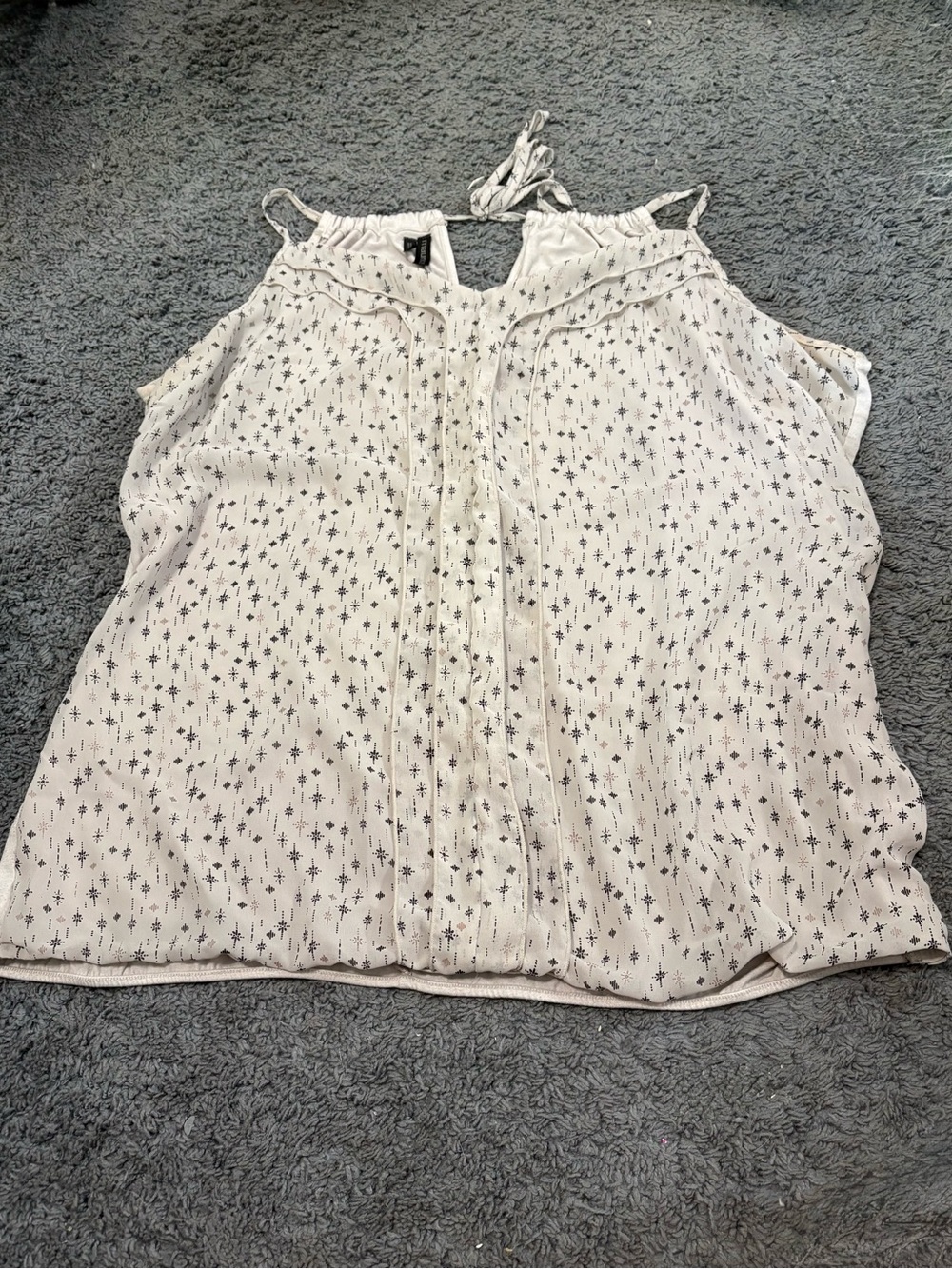 Lightly worn Maurices size 2 decorative tank top with thin straps